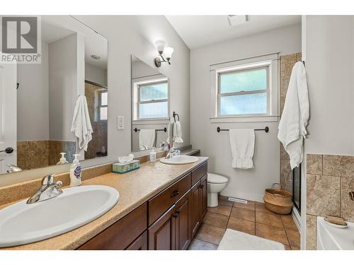 1011 Mt. Ida Drive, Vernon, BC - Indoor Photo Showing Bathroom