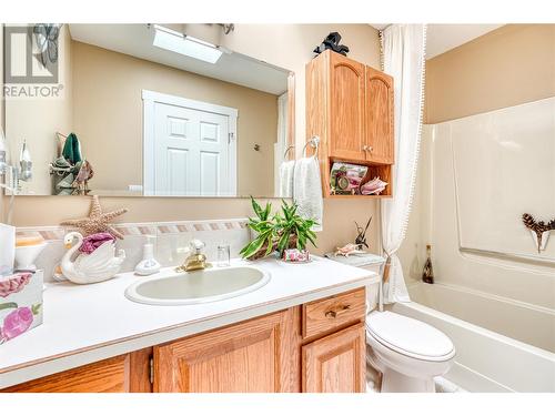 43 Kingfisher Drive, Penticton, BC - Indoor Photo Showing Bathroom