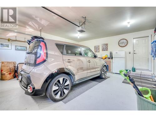 43 Kingfisher Drive, Penticton, BC - Indoor Photo Showing Garage