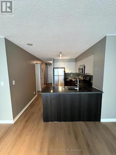 1702 - 11 St. Joseph Street, Toronto, ON - Indoor Photo Showing Kitchen