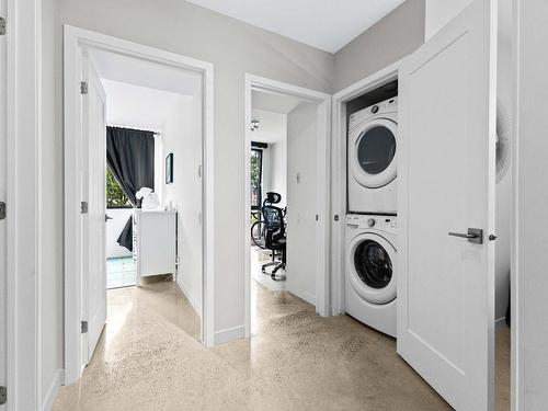 Salle de lavage - 3-3140 Rue Joseph, Montréal (Verdun/Île-Des-Soeurs), QC - Indoor Photo Showing Laundry Room