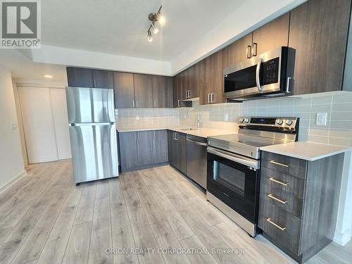 910 - 1455 Celebration Drive, Pickering, ON - Indoor Photo Showing Kitchen