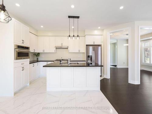 1256 Stevens Rd, Innisfil, ON - Indoor Photo Showing Kitchen With Upgraded Kitchen