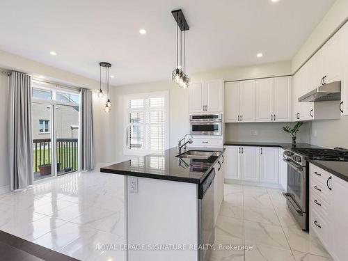 1256 Stevens Rd, Innisfil, ON - Indoor Photo Showing Kitchen With Upgraded Kitchen