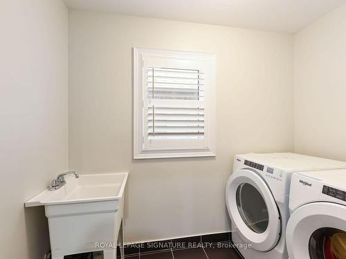 1256 Stevens Rd, Innisfil, ON - Indoor Photo Showing Laundry Room