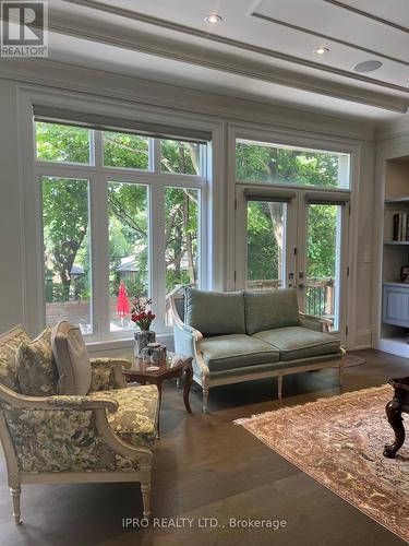 52B Citation Drive, Toronto, ON - Indoor Photo Showing Living Room