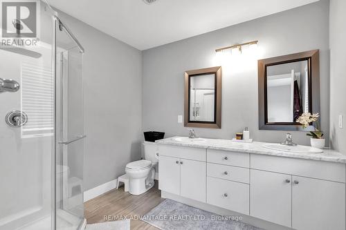 92 - 2070 Meadowgate Boulevard, London, ON - Indoor Photo Showing Bathroom