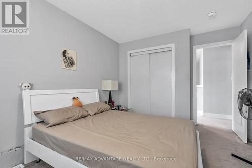 92 - 2070 Meadowgate Boulevard, London, ON - Indoor Photo Showing Bedroom