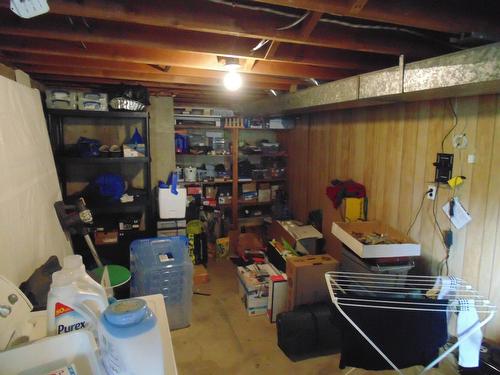 2521 6Th Avenue, Castlegar, BC - Indoor Photo Showing Basement