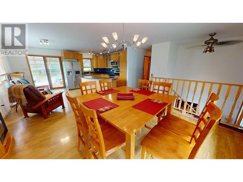 2087 3 Highway, Fernie, BC - Indoor Photo Showing Dining Room