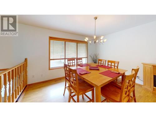 2087 3 Highway, Fernie, BC - Indoor Photo Showing Dining Room