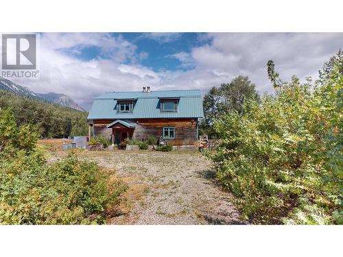 2087 3 Highway, Fernie, BC - Outdoor