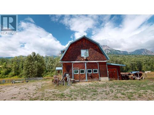 2087 3 Highway, Fernie, BC - Outdoor