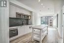 1018 - 505 Richmond Street W, Toronto, ON  - Indoor Photo Showing Kitchen With Upgraded Kitchen 