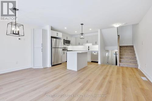 27 Margaret Graham Terrace, Smiths Falls, ON - Indoor Photo Showing Kitchen