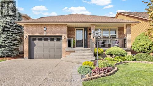 21 Haskins Court, Hamilton (Red Hill), ON - Outdoor With Deck Patio Veranda