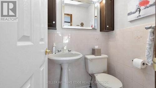 21 Haskins Court, Hamilton (Red Hill), ON - Indoor Photo Showing Bathroom