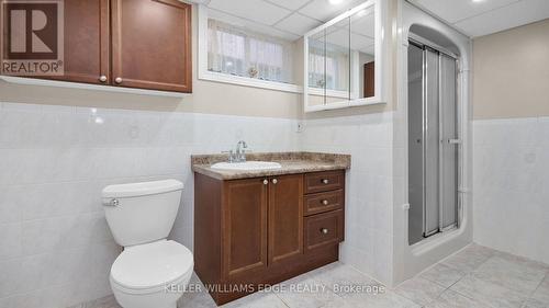 21 Haskins Court, Hamilton (Red Hill), ON - Indoor Photo Showing Bathroom