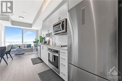 805 Carling Avenue Unit#1002, Ottawa, ON - Indoor Photo Showing Kitchen