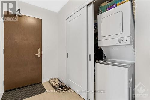 1002 - 805 Carling Avenue, Ottawa, ON - Indoor Photo Showing Laundry Room