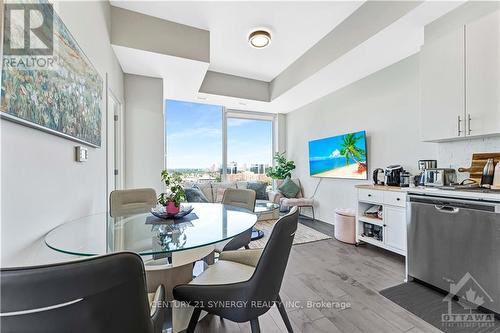 1002 - 805 Carling Avenue, Ottawa, ON - Indoor Photo Showing Dining Room