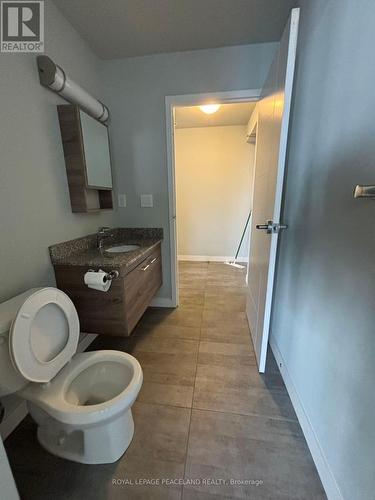 1602 - 318 Spruce Street, Waterloo, ON - Indoor Photo Showing Bathroom