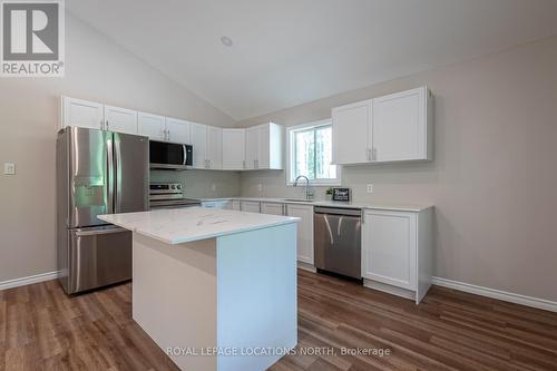 11 Dunchurch Estates Road, Whitestone, ON - Indoor Photo Showing Kitchen