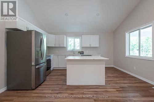 11 Dunchurch Estates Road, Whitestone, ON - Indoor Photo Showing Kitchen