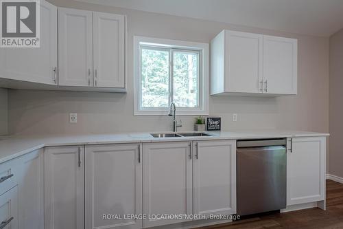 11 Dunchurch Estates Road, Whitestone, ON - Indoor Photo Showing Kitchen With Double Sink