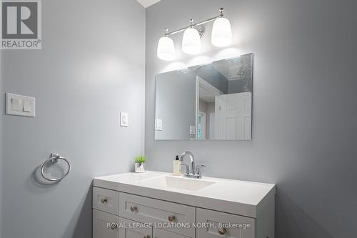 11 Dunchurch Estates Road, Whitestone, ON - Indoor Photo Showing Bathroom