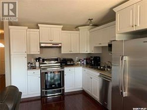 104 2201 Newcombe Drive, Estevan, SK - Indoor Photo Showing Kitchen