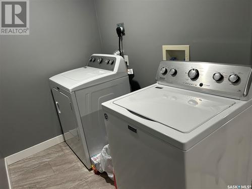 104 2201 Newcombe Drive, Estevan, SK - Indoor Photo Showing Laundry Room