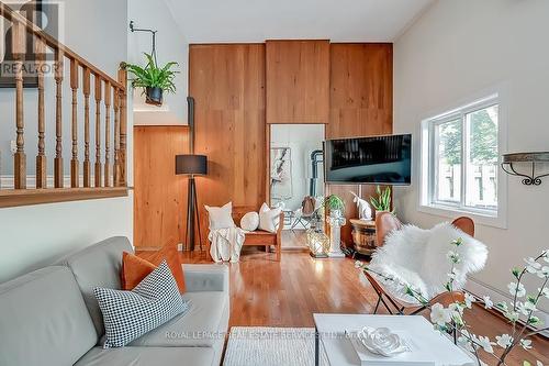 20 - 2145 Sherobee Road, Mississauga (Cooksville), ON - Indoor Photo Showing Living Room