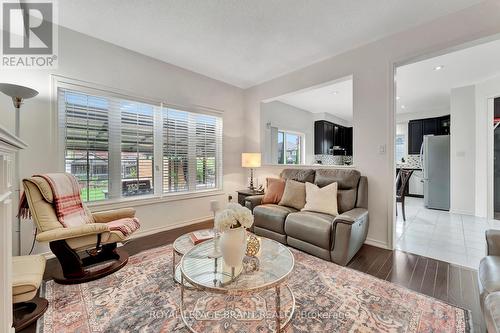 68 Johnson Road, Brantford, ON - Indoor Photo Showing Living Room