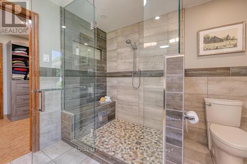 6325 Dundas Street, Thames Centre, ON - Indoor Photo Showing Bathroom