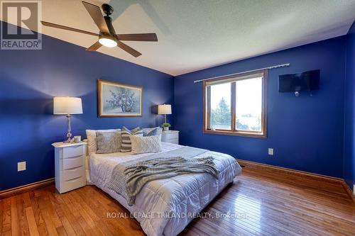 6325 Dundas Street, Thames Centre, ON - Indoor Photo Showing Bedroom