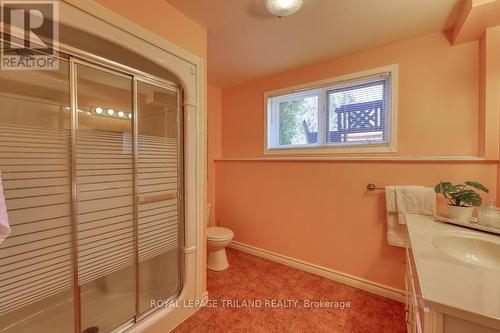 6325 Dundas Street, Thames Centre, ON - Indoor Photo Showing Bathroom