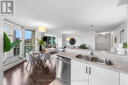 1006 - 109 Front Street E, Toronto (Waterfront Communities), ON - Indoor Photo Showing Kitchen With Double Sink