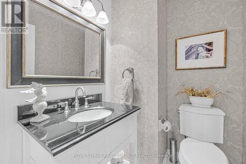 38 Irwin Drive, Barrie (Northwest), ON - Indoor Photo Showing Bathroom