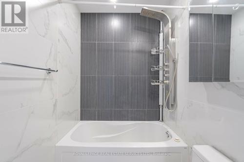 602 - 360 Square One Drive, Mississauga, ON - Indoor Photo Showing Bathroom