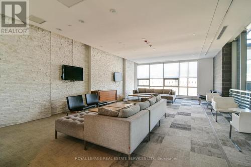 602 - 360 Square One Drive, Mississauga, ON - Indoor Photo Showing Living Room