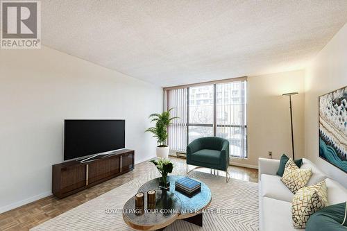 305 - 188 Spadina Avenue, Toronto (Kensington-Chinatown), ON - Indoor Photo Showing Living Room