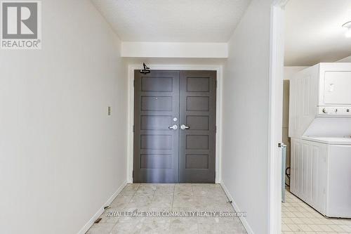 305 - 188 Spadina Avenue, Toronto (Kensington-Chinatown), ON - Indoor Photo Showing Laundry Room