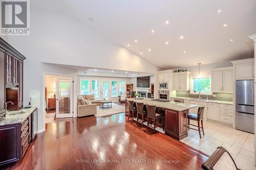 11 Valley Road, Guelph (Village), ON - Indoor Photo Showing Kitchen With Double Sink With Upgraded Kitchen