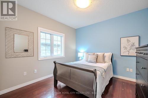 11 Valley Road, Guelph (Village), ON - Indoor Photo Showing Bedroom