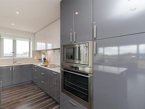 1004-838 Broughton St, Victoria, BC - Indoor Photo Showing Kitchen With Upgraded Kitchen