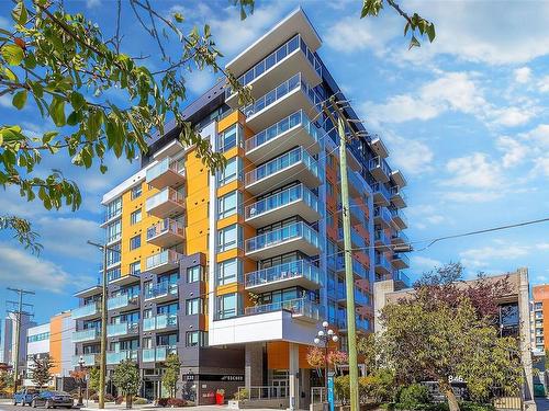 1004-838 Broughton St, Victoria, BC - Outdoor With Balcony With Facade