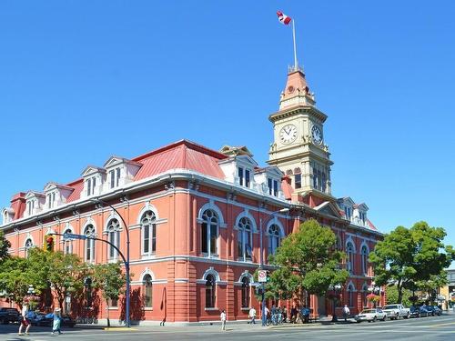 1004-838 Broughton St, Victoria, BC - Outdoor With Facade