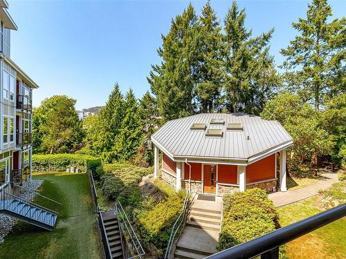 209-866 Brock Ave, Langford, BC - Outdoor