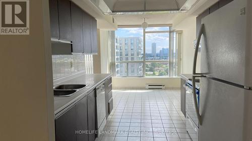 1204 - 4725 Sheppard Avenue E, Toronto (Agincourt South-Malvern West), ON - Indoor Photo Showing Kitchen With Double Sink